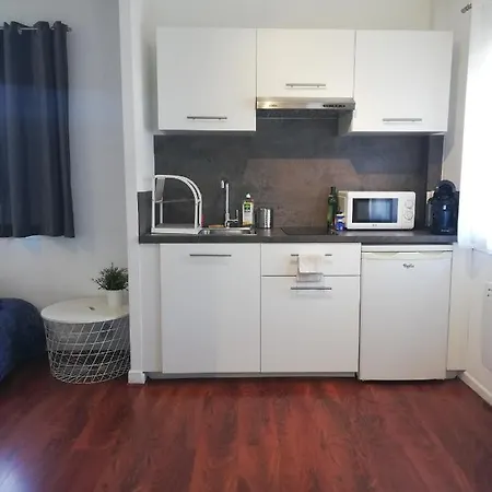 L4 - And Cosy Flat Close Paris - Wifi & Netflix * Longjumeau